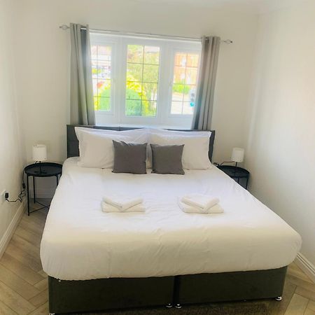 Newly Renovated, Modern 3 Bed Apartment Walmersley Exteriér fotografie